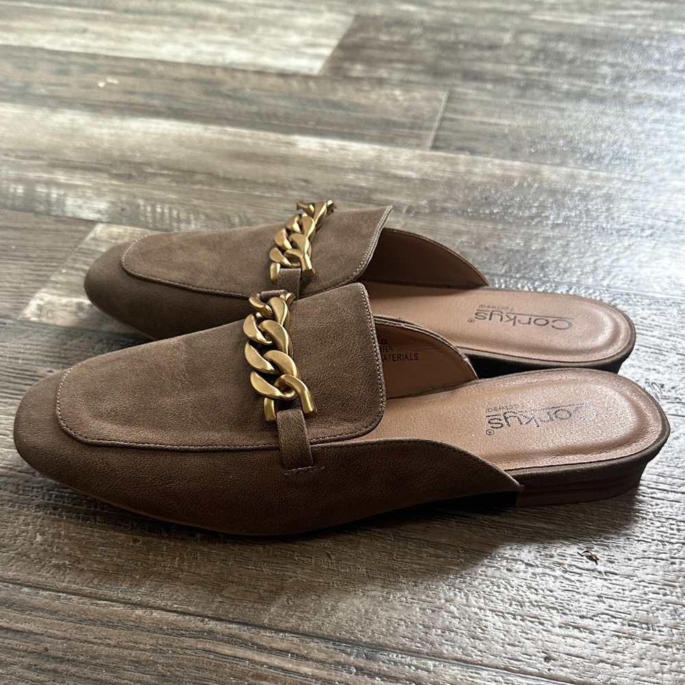 Corkys Brown Suede Mule with Gold Chain - Picture 2 of 5